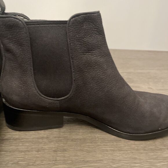 Cole Haan Black Chelsea Boot Ankle Pull On Womens 7.5 NICE - Picture 2 of 12